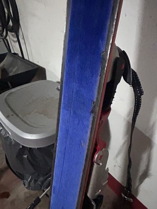 Esquís de travesía con piel de foca