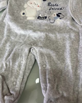 Tutina, cappellino e bavetta in ciniglia 6-9 mesi