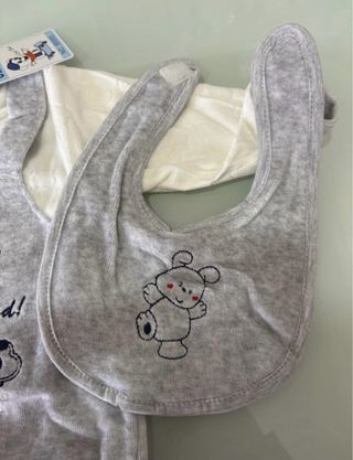 Tutina, cappellino e bavetta in ciniglia 6-9 mesi