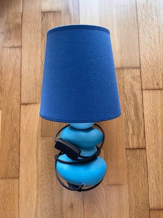 Candeeiro de mesa azul