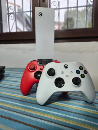 Pacchetto Xbox Series S e PS4 Pro