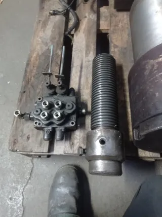 Grupo Hidráulico y Pistón 100 Toneladas