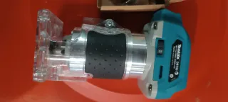 Fresadora compacta con accesorios