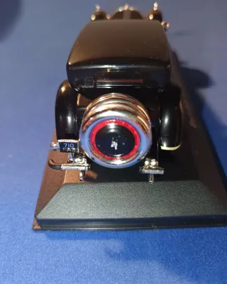 Coche a escala 1/43 Bucciati TAV 8-32 1932