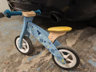 Bicicleta madera niños espacial