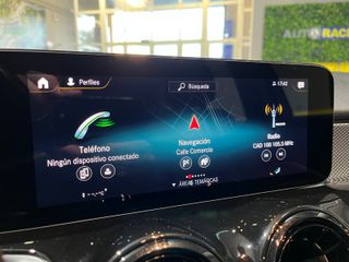 Mercedes-Benz GLB 180d 2021