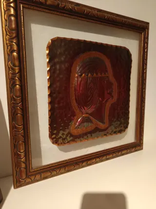 *Cuadro Étnico Metal Dorado y Rojo