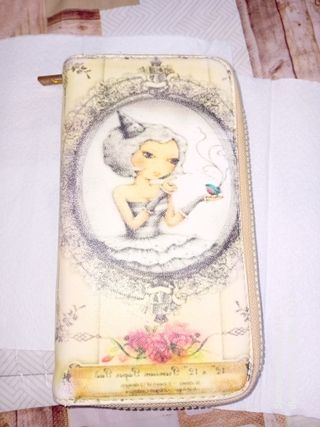 Cartera de mujer con diseño