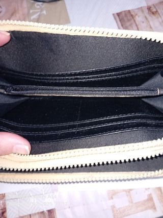 Cartera de mujer con diseño