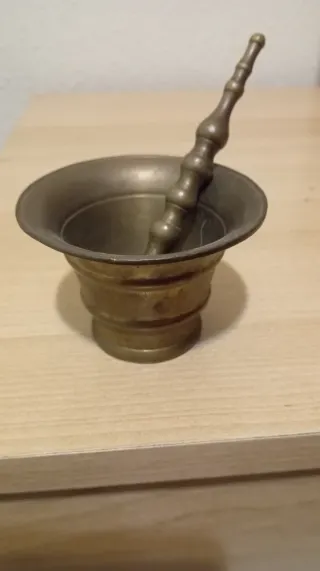 Almirez mortero de bronce