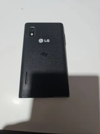 Teléfono LG Negro
