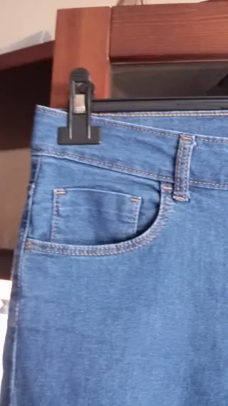Pantalón vaquero azul talla 44