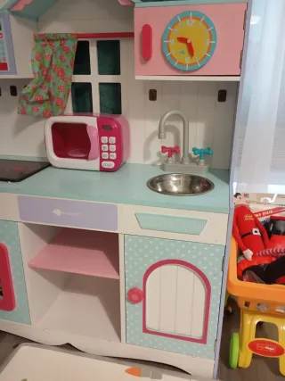 Cocinita niños muy colorida