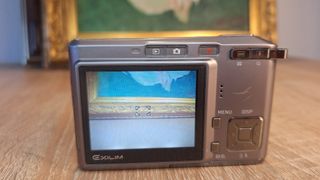 Cámara Digital Casio Exilim EX-S500 5MP