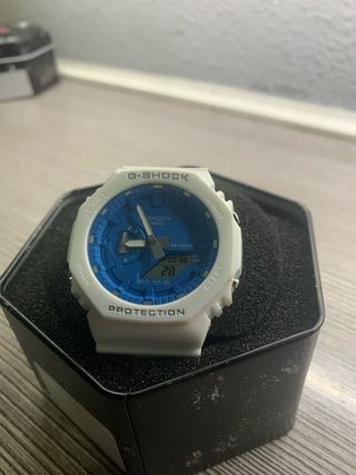 Reloj G-Shock Blanco Esfera Azul