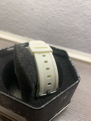 Reloj G-Shock Blanco Esfera Azul