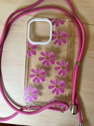 Funda iPhone 13 Pro Flores y Colgante