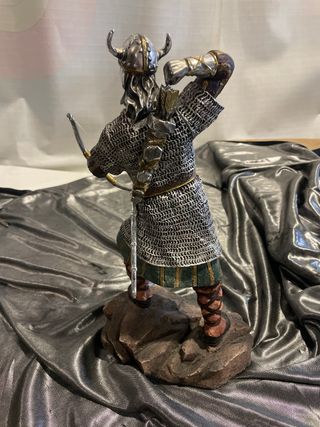 Figura Guerrero Vikingo/Cruzado 30cm
