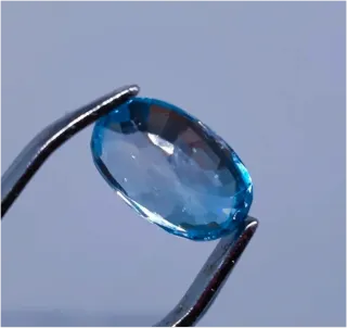 Zircón Natural de 4.82 Quilates Azul