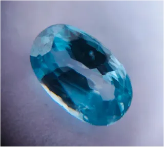 Zircón Natural de 4.82 Quilates Azul
