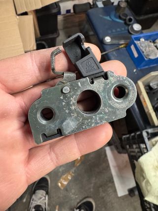 Cerradura Asiento Yamaha Aerox/Neos