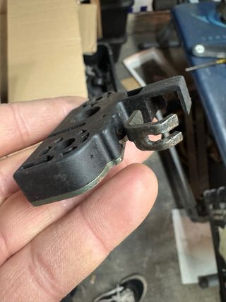 Cerradura Asiento Yamaha Aerox/Neos