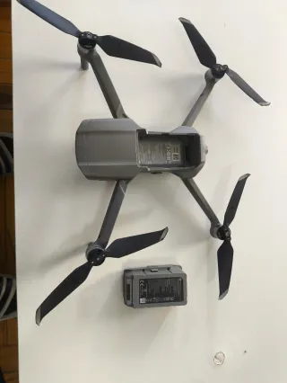 Dron DJI MAVIC AIR 2