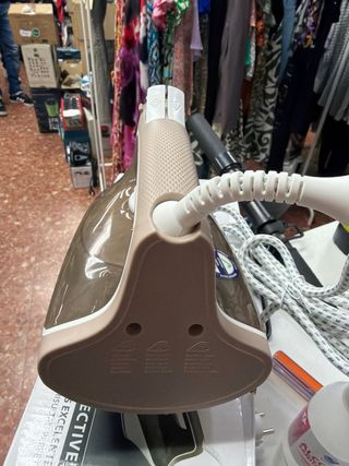 Plancha de vapor Rowenta Effective+ 2400W