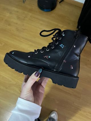 Botas Zara niña flores