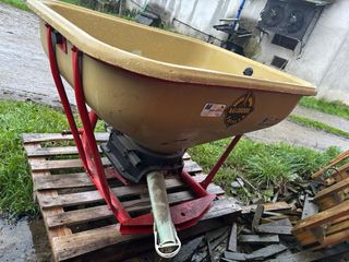 Abonadora Aguirre 500kg