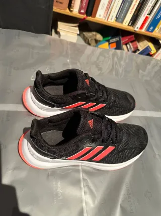 Adidas Zapatillas NUEVAS