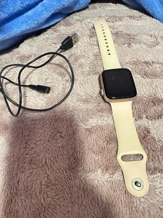 iPhone 13 Seminuevo con su cargador