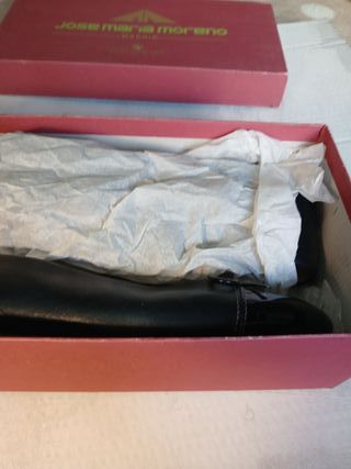 Punta acharolada y con lazo, modelo Audrey