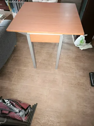 Mesa de cocina extensible madera y metal