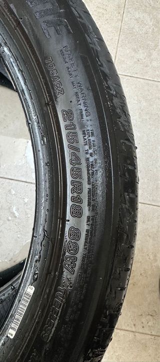 Neumaticos 215/45 R18 89W seminuevas