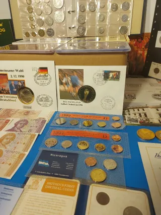 Colección Monedas, Billetes y Medallas