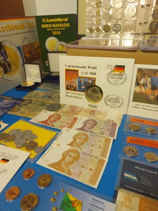 Colección Monedas, Billetes y Medallas