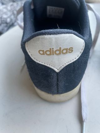 Zapatillas Adidas , modelo Neo Courset (41)