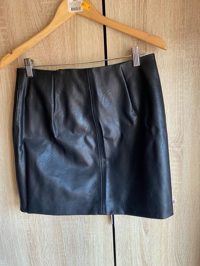 Falda polipiel Stradivarius Talla 38
