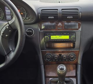 Mercedes-Benz Clase C 2004