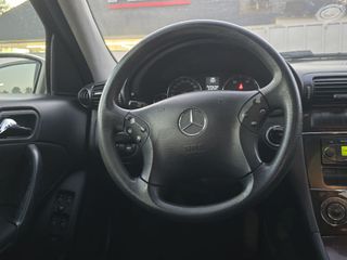 Mercedes-Benz Clase C 2004