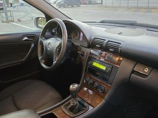 Mercedes-Benz Clase C 2004