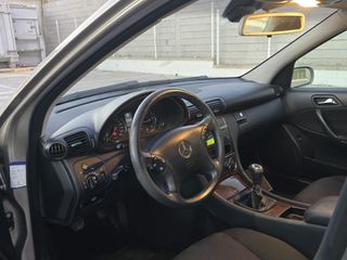 Mercedes-Benz Clase C 2004