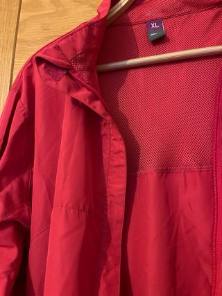 Cortavientos fucsia talla XL