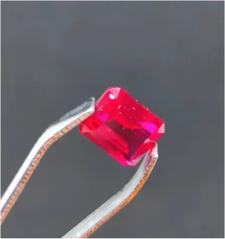 Rubí de 6.5 quilates