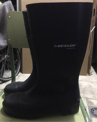 Botas de agua Dunlop negras