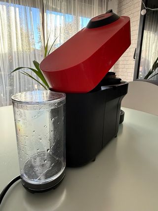 Cafetera Nespresso DeLonghi Vertuo Pop Roja