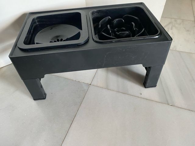 Comedouro duplo elevado