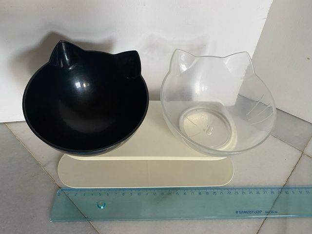 Comedouro duplo elevado