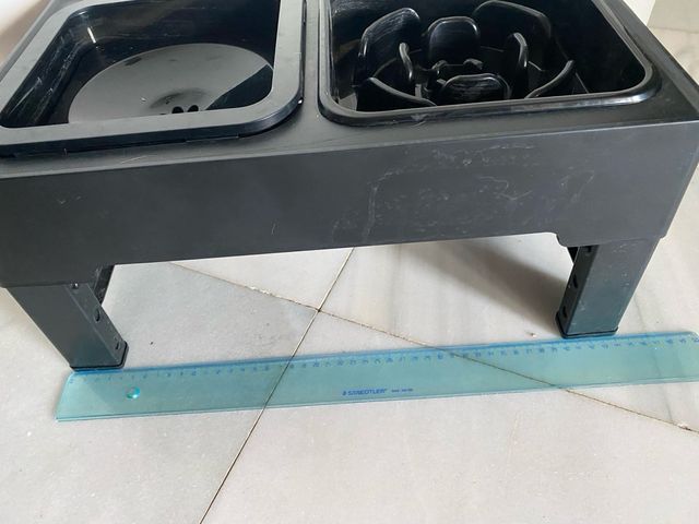 Comedouro duplo elevado